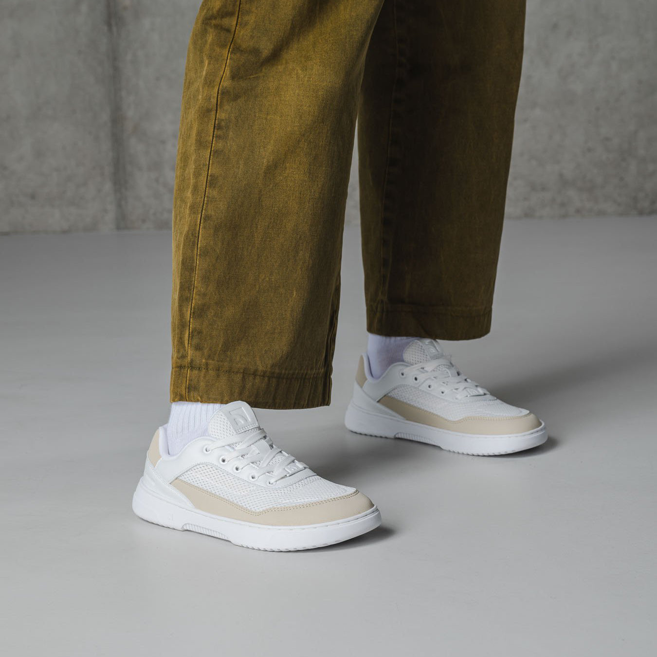 Barebarics - Vaporo - White & Beige